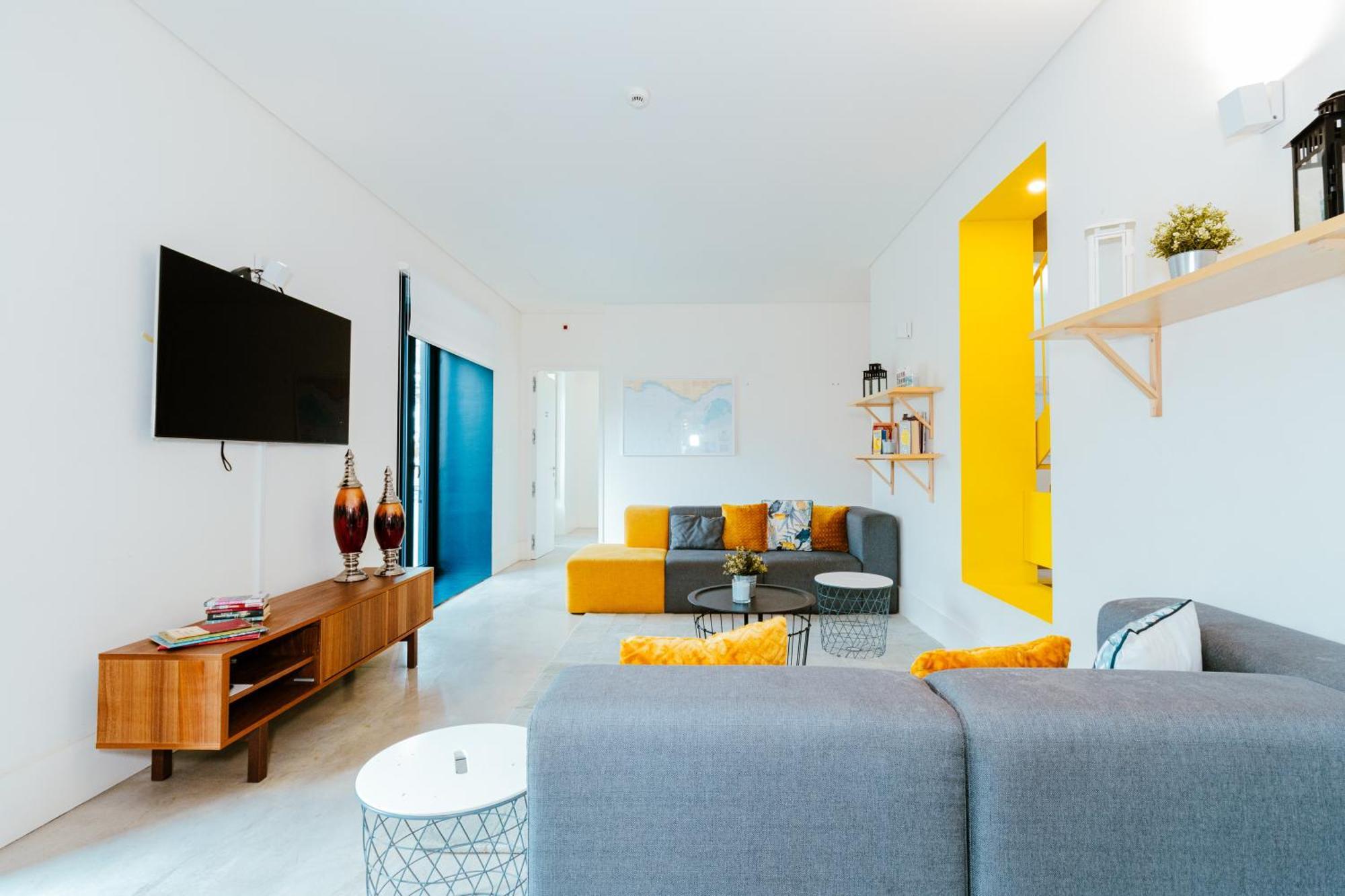 Surf & Sea Suites Parede Exterior photo